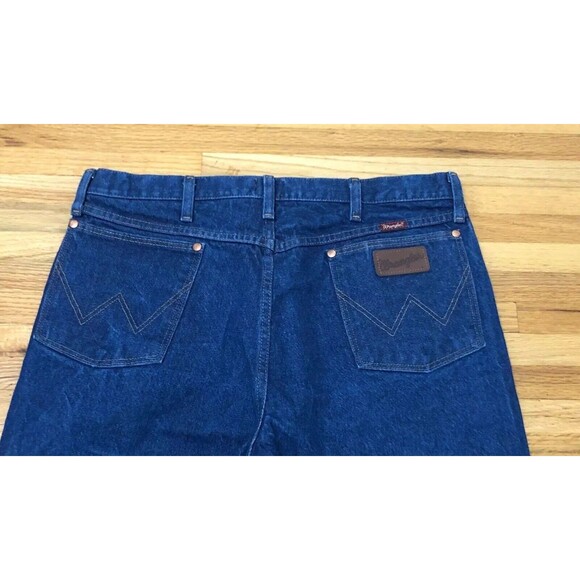Wrangler Straight Jeans Men 36x34 Blue Denim Medium Wash Cowboy Cut Relaxed Fit